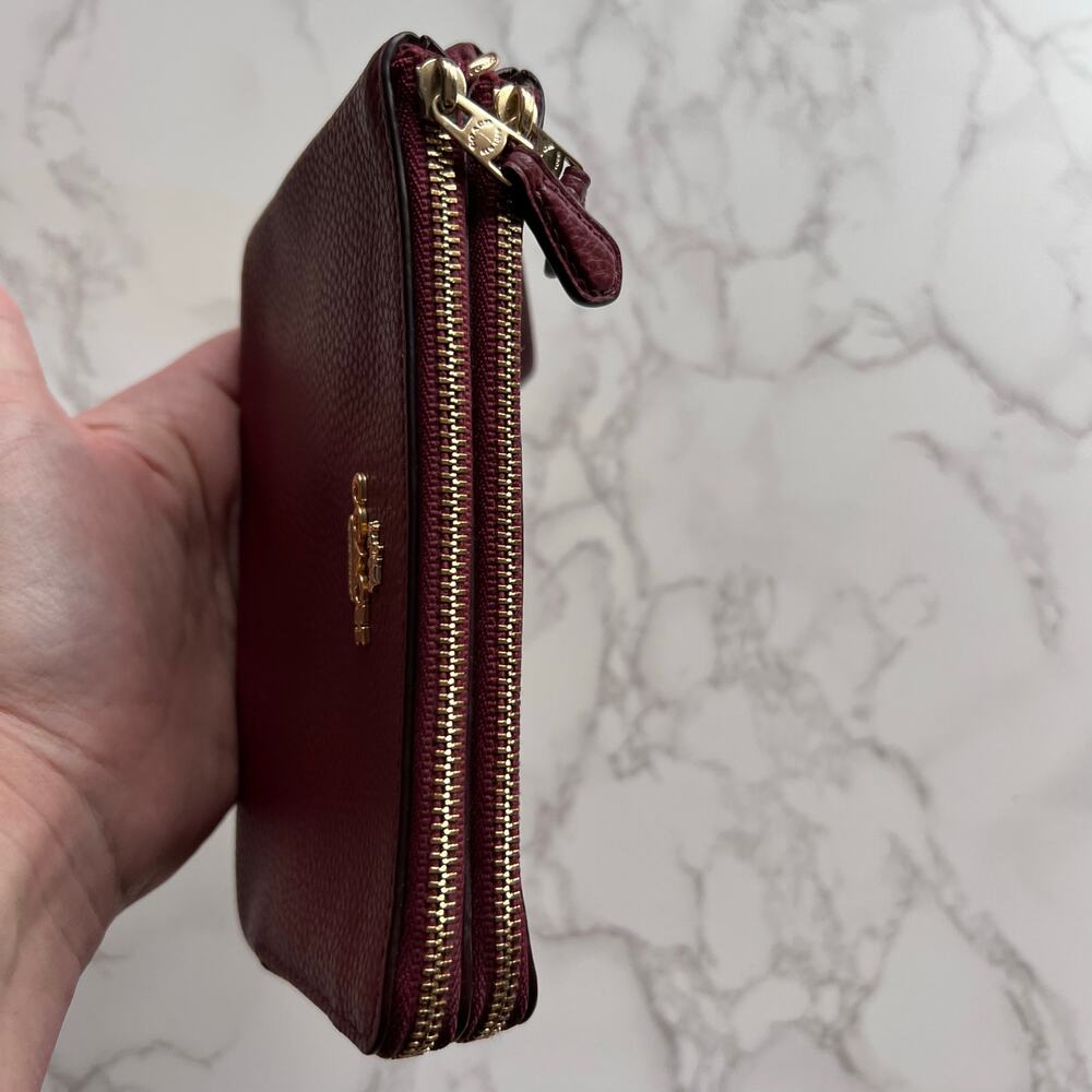 Coach Double Zip Pebbled Leather Wristlet Rouge Burgundy Wine Red Wallet NWOT - Picture 7 of 9
